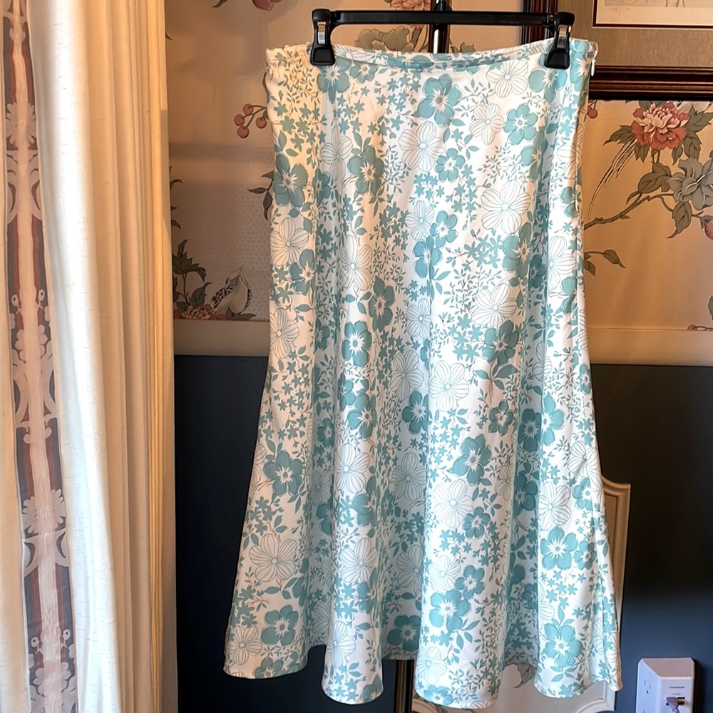 Kate Hill skirt silk pure 100%. Midi length A line size 10 ten Aqua white brown